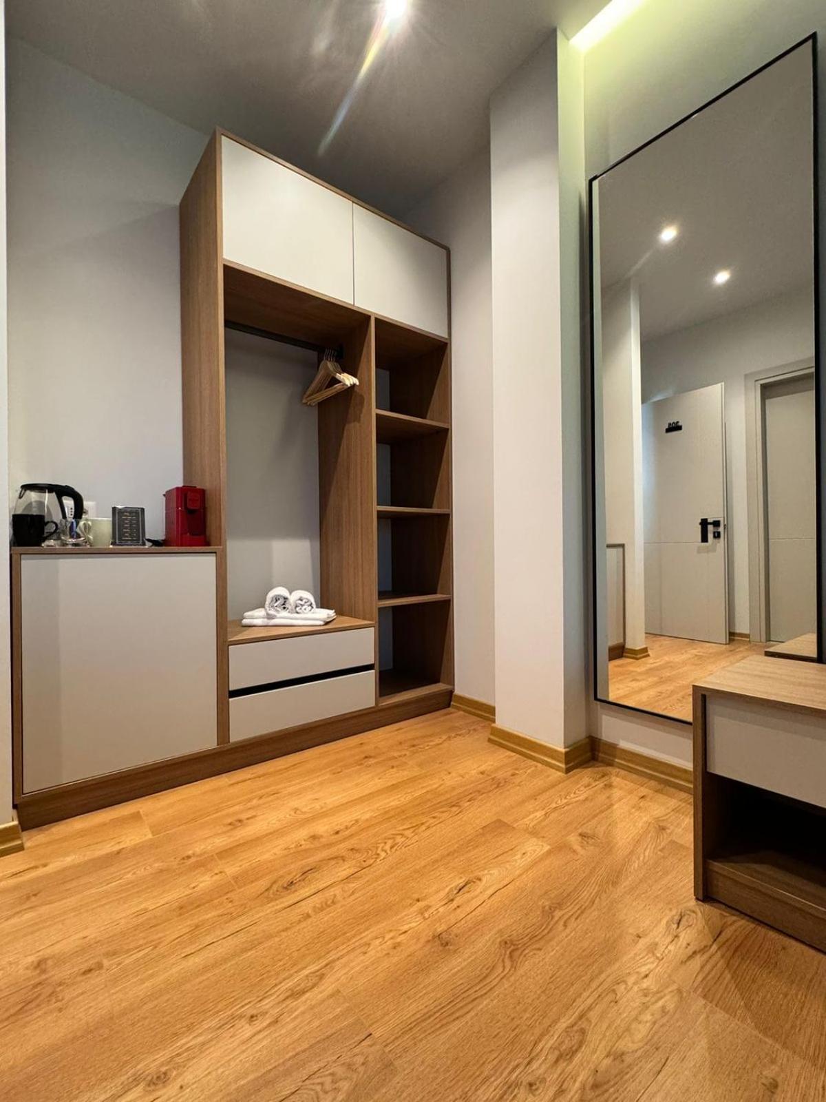 Izi Boutique Apartment Tirana Exterior foto