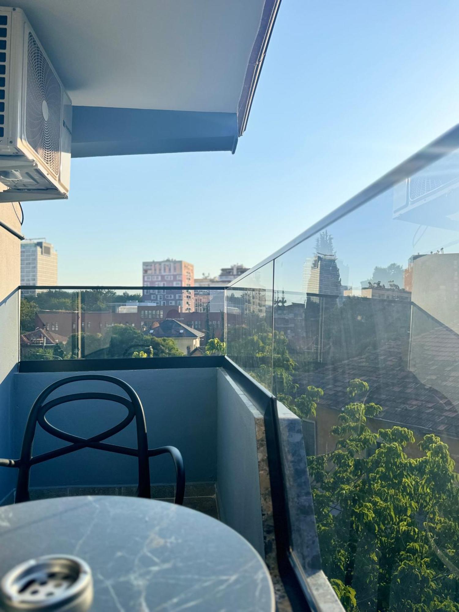 Izi Boutique Apartment Tirana Exterior foto