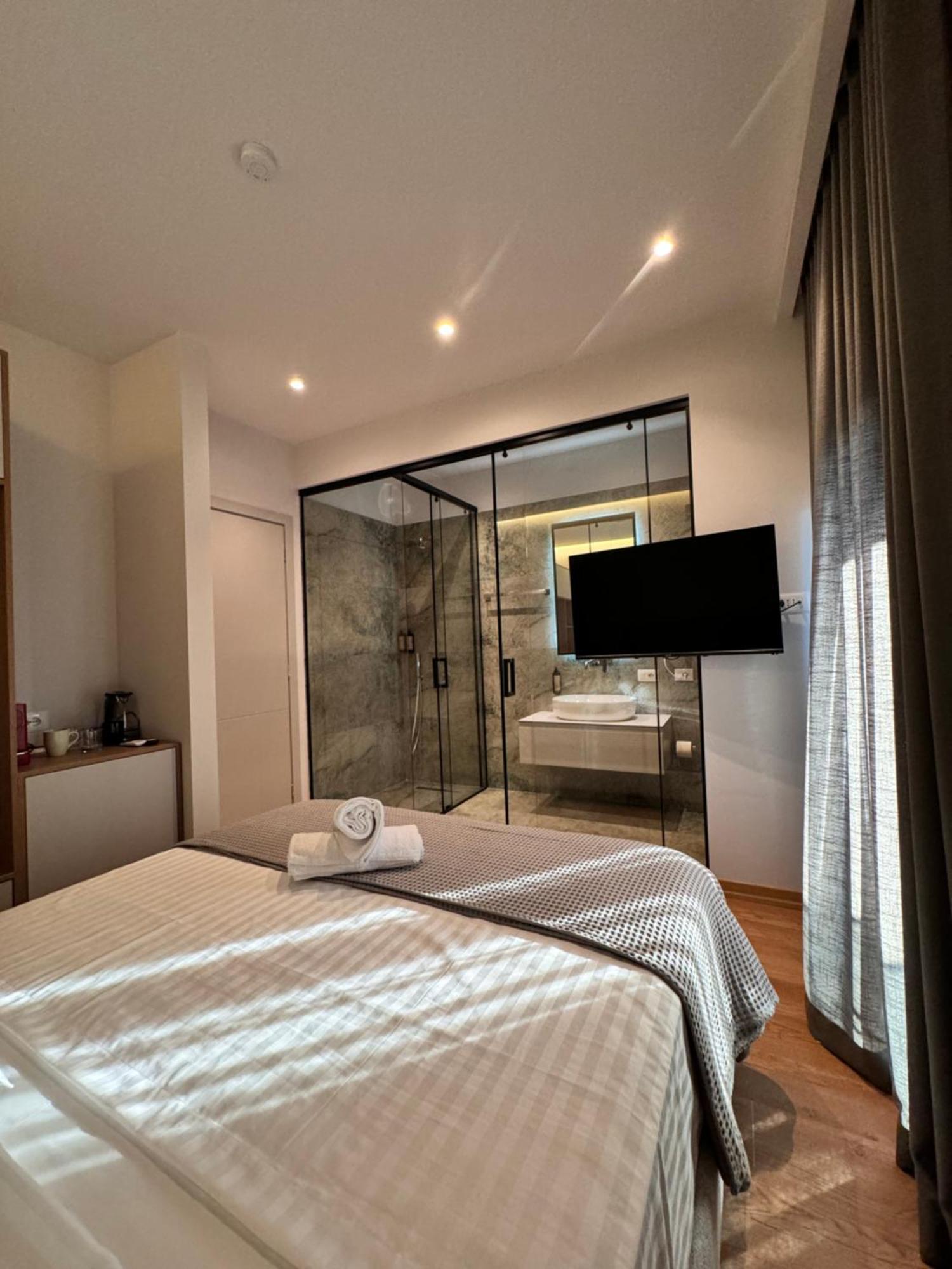 Izi Boutique Apartment Tirana Exterior foto
