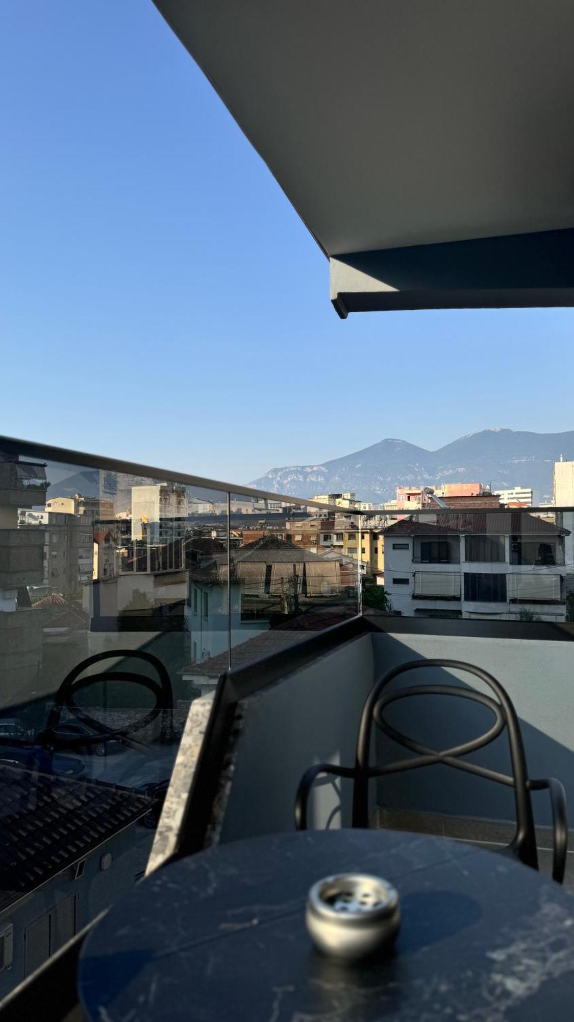 Izi Boutique Apartment Tirana Exterior foto